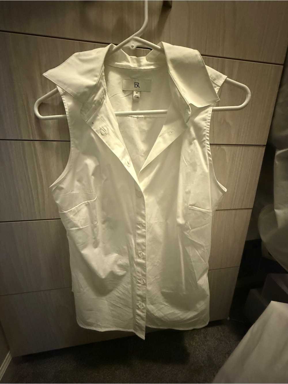 Banana Republic White Sleeveless Button-Down Shirt